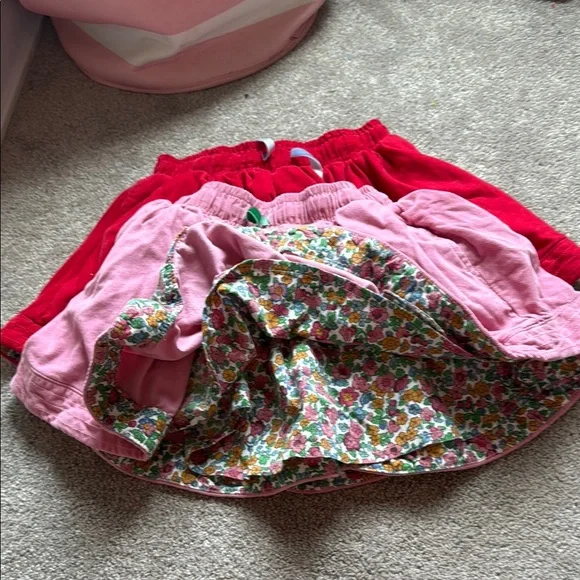Mini Boden Pink and Green Skirt and Sweater Bundle size 5-6 - Picture 2 of 3